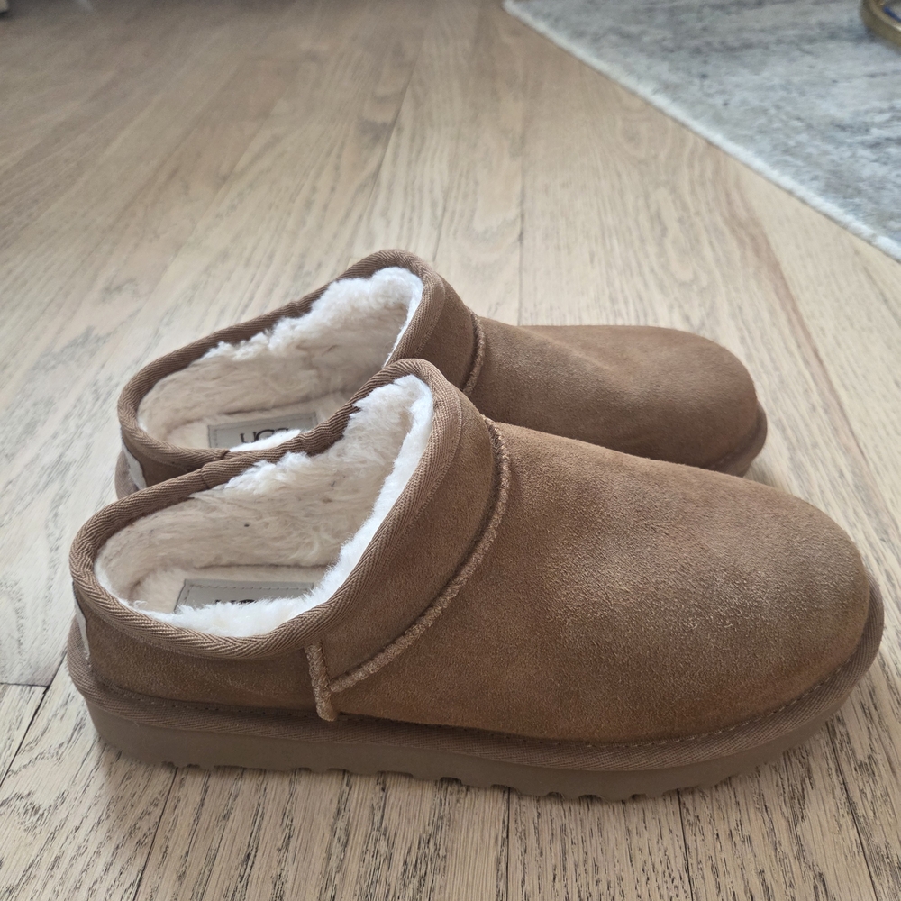 UGG Womens Classic Slipper
